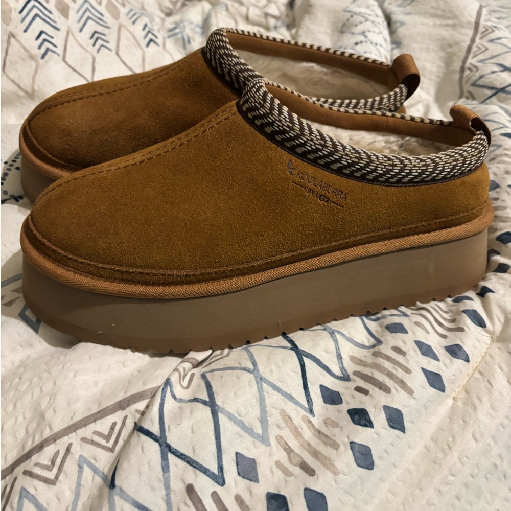 Koolaburra by Ugg platform slippers